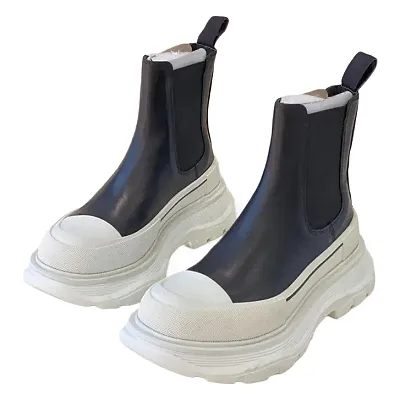 Alexander McQueen Tread Slick Chelsea Shoes
